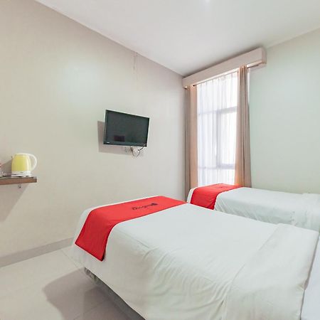 Reddoorz Near Pasar Baru Bandung Hotel Екстериор снимка